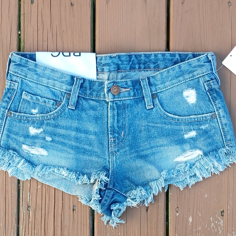 BDG Urban Outfitters Womens Size 26W Dolphin Low Rise Distressed Jean Shorts